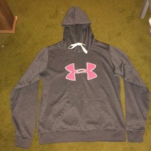 Gray hoodie with a pink under armour sign on front